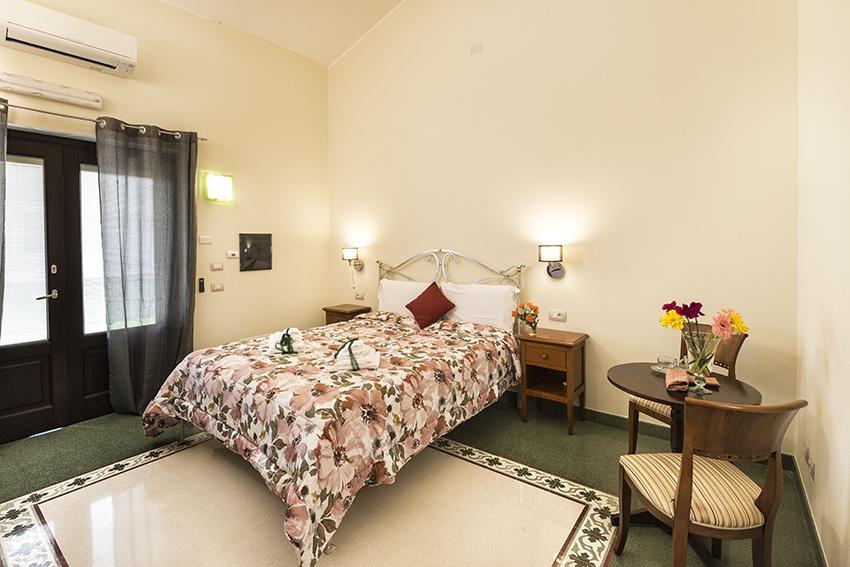 Standard Double Room,393567783:JPEG